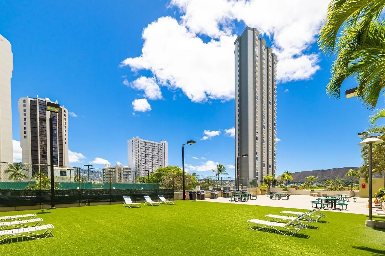 Waikiki Sunset Mountain View Near Beach With Parking Honolulu Apartment